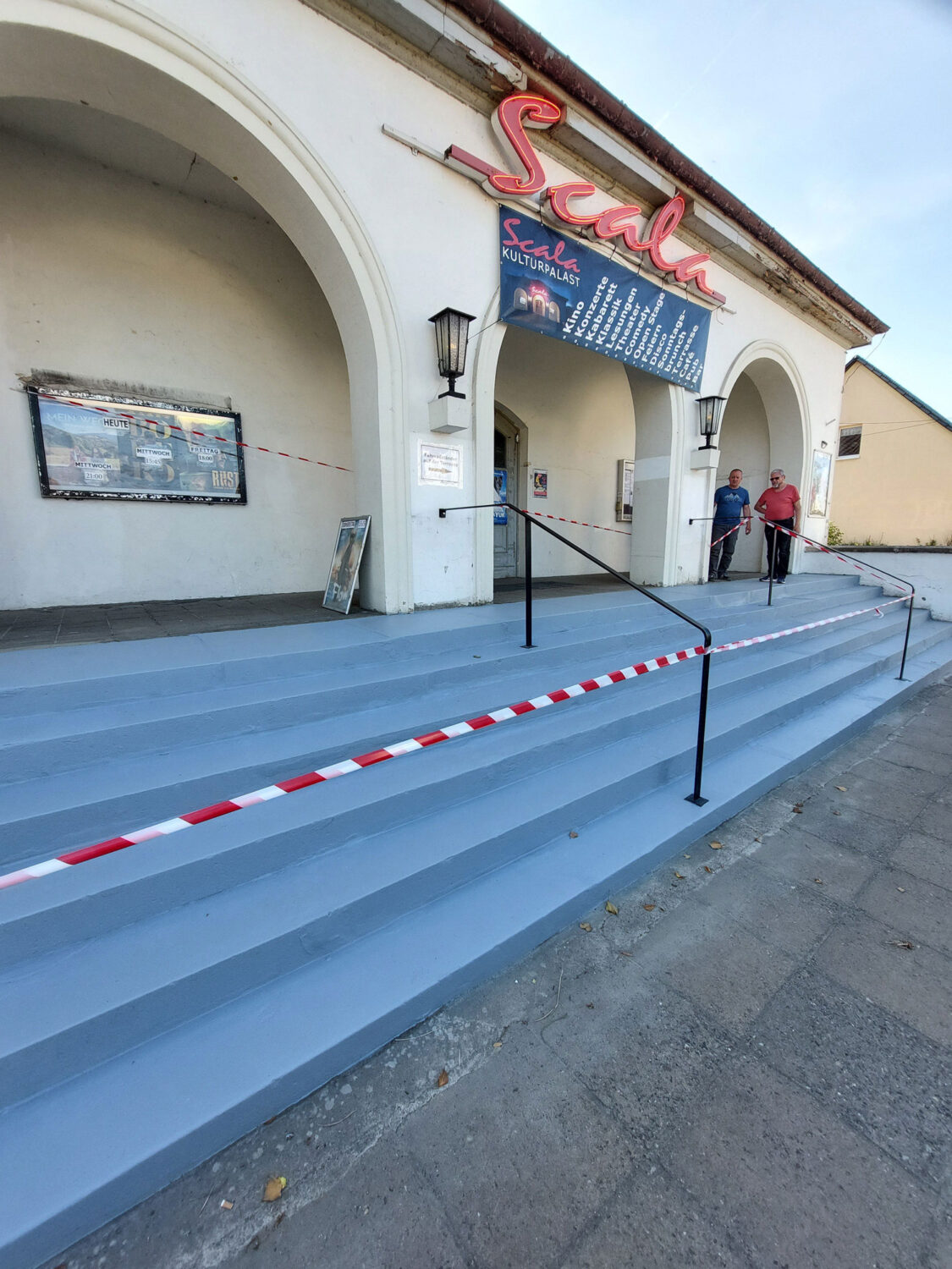 Die fertig gestrichene Treppe