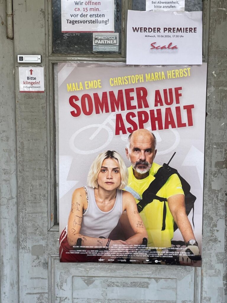 Filmplakat mit Mala Emde und Christoph Maria Herbst