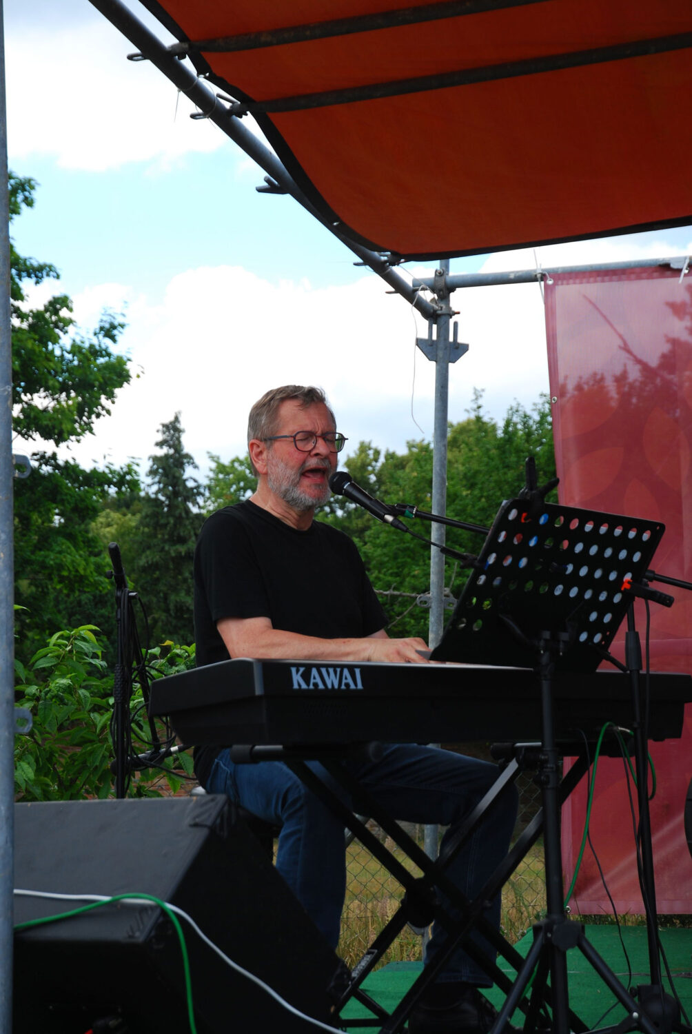 Alexander Blume am Keyboard