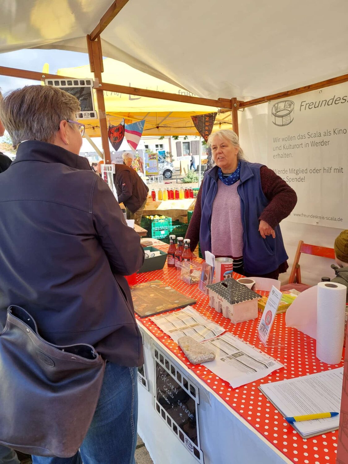 Inge im Gespräch bei der Veranstaltung "FestEssen"