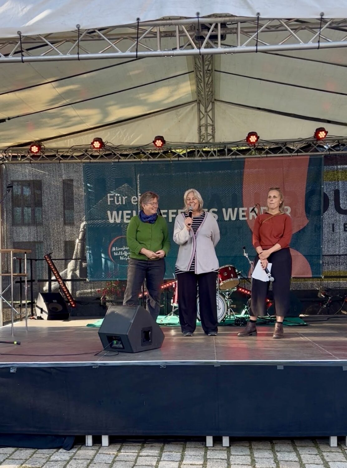 Haike und Inge auf der Festival-Bühne